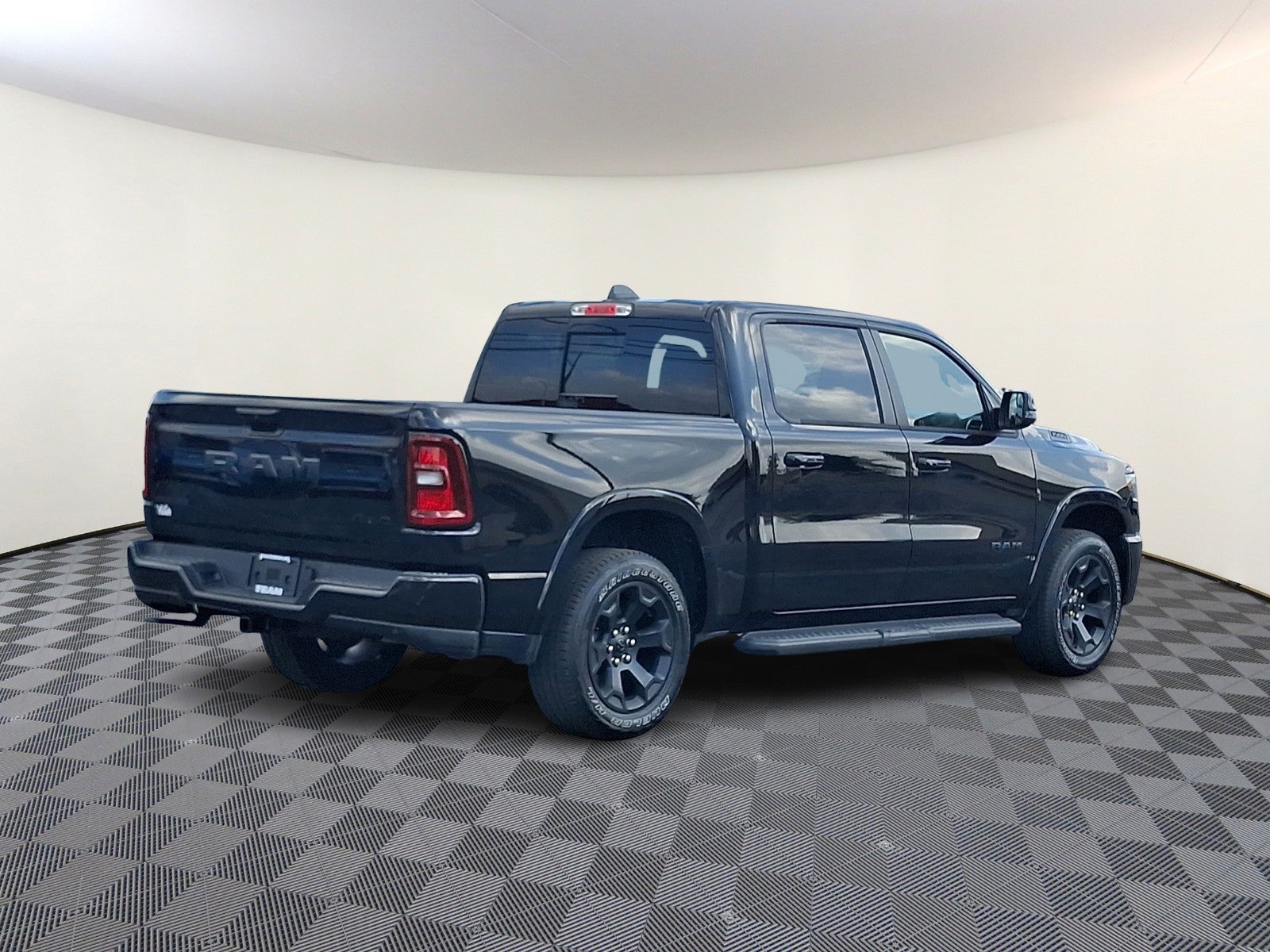 2025 RAM 1500 Big Horn Crew Cab 4x4 5'7" Box