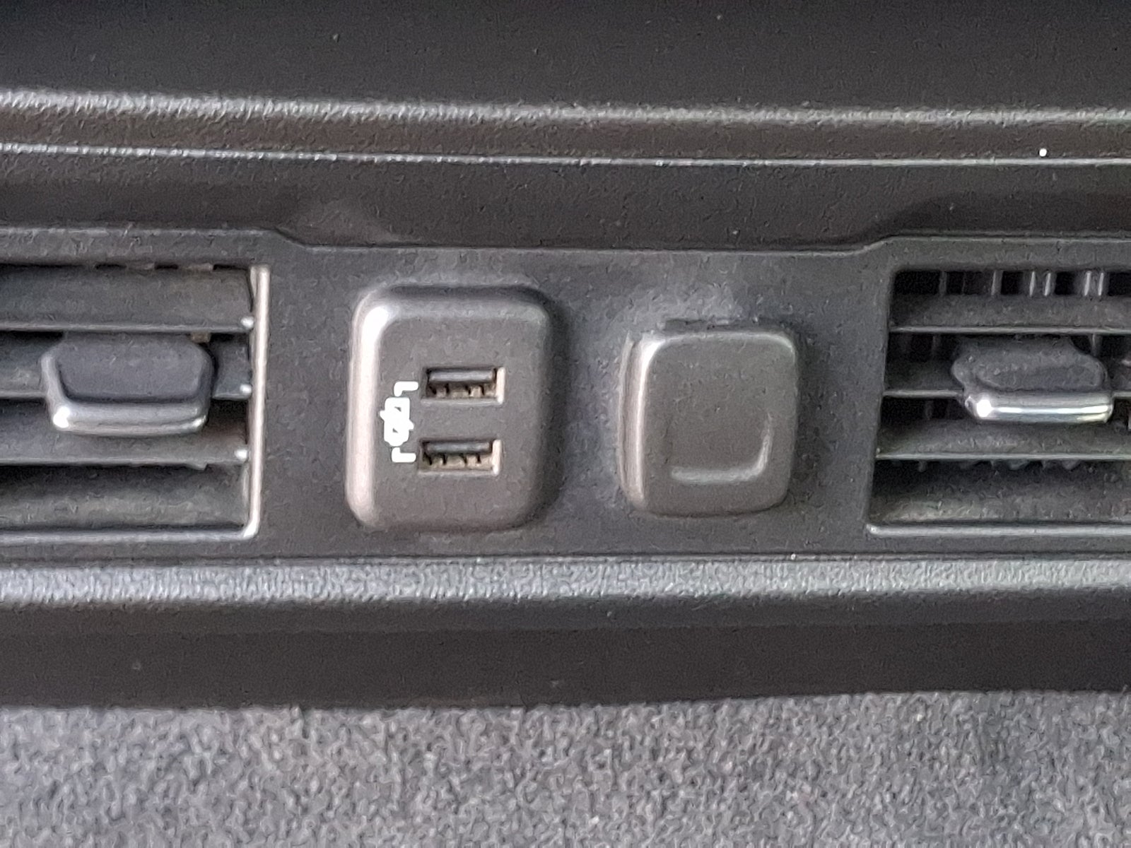 2022 Chevrolet Silverado 1500 LTD 4WD Crew Cab Short Bed LT with 2FL