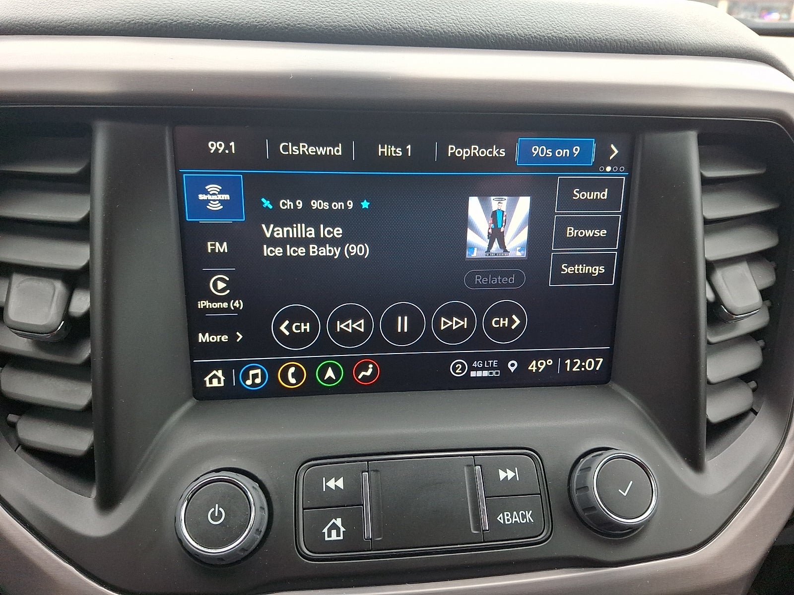 2023 GMC Acadia AWD AT4