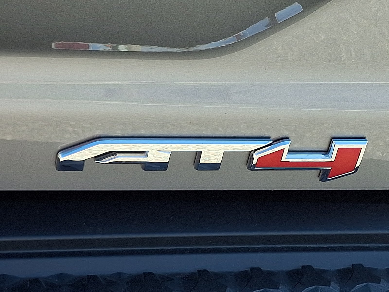 2024 GMC Canyon 4WD AT4