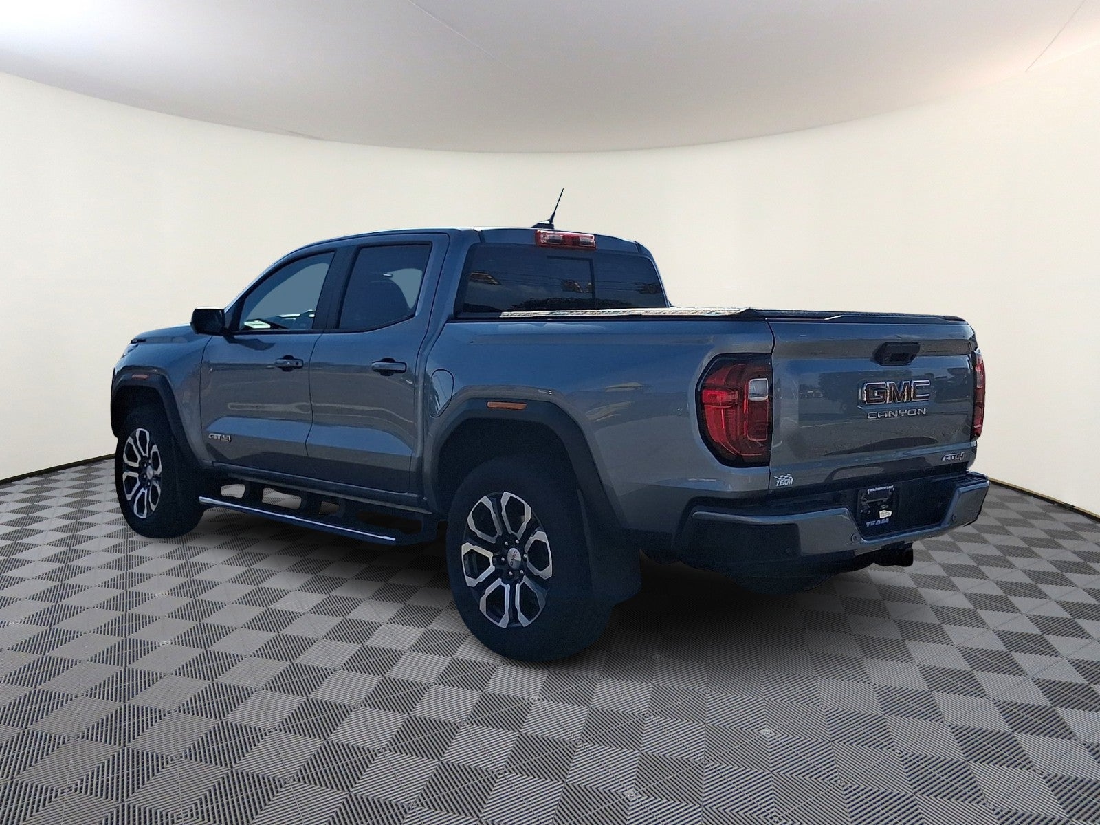 2024 GMC Canyon 4WD AT4