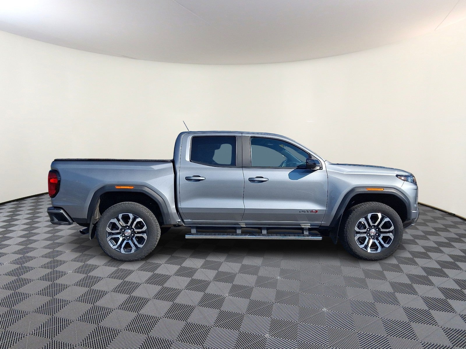 2024 GMC Canyon 4WD AT4