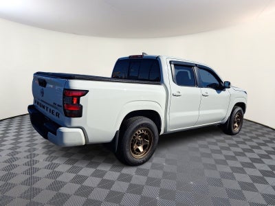 2022 Nissan Frontier Crew Cab SV 4x4