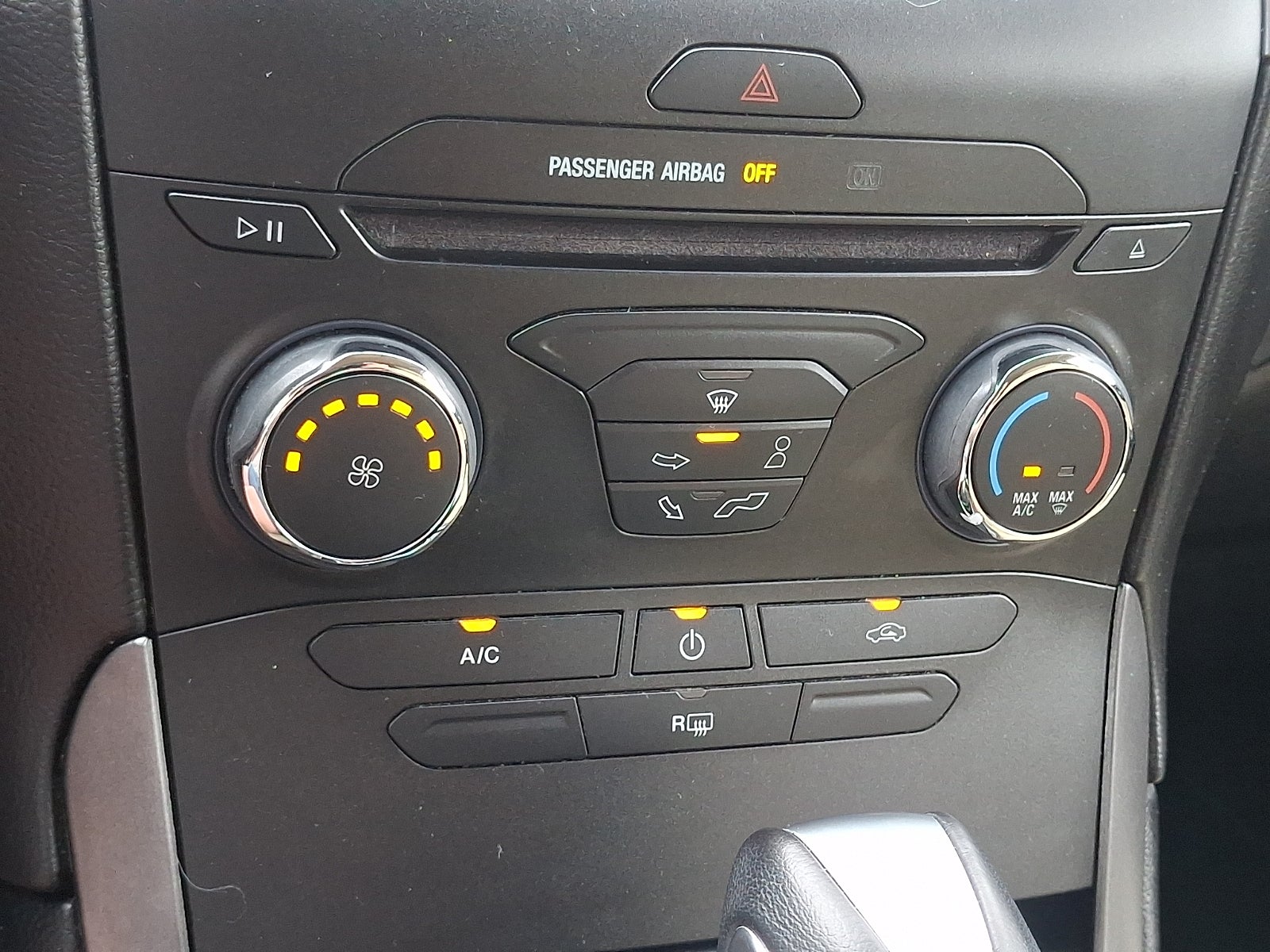 2018 Ford Edge SE