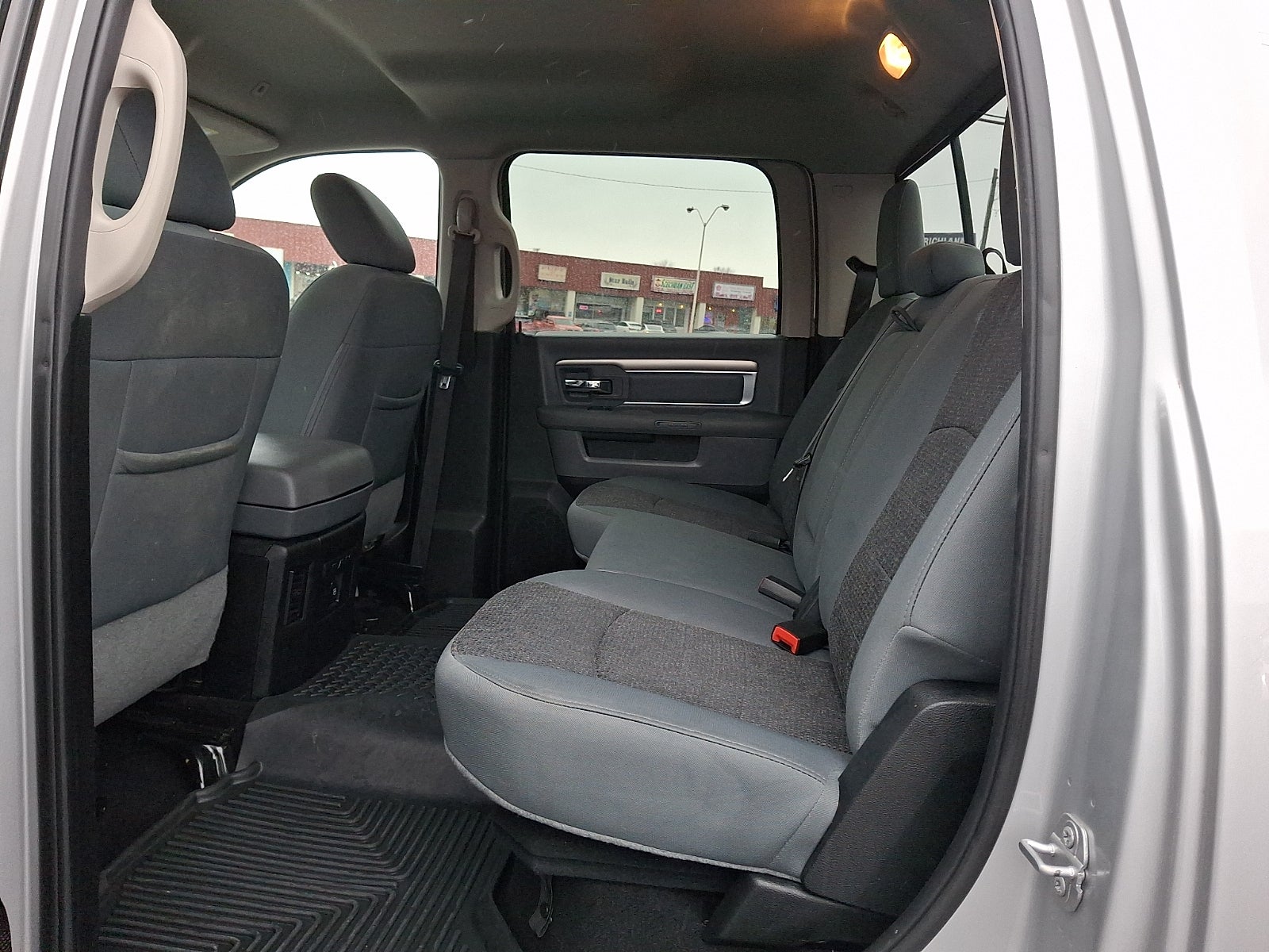 2018 RAM 1500 Big Horn Crew Cab 4x4 5'7" Box