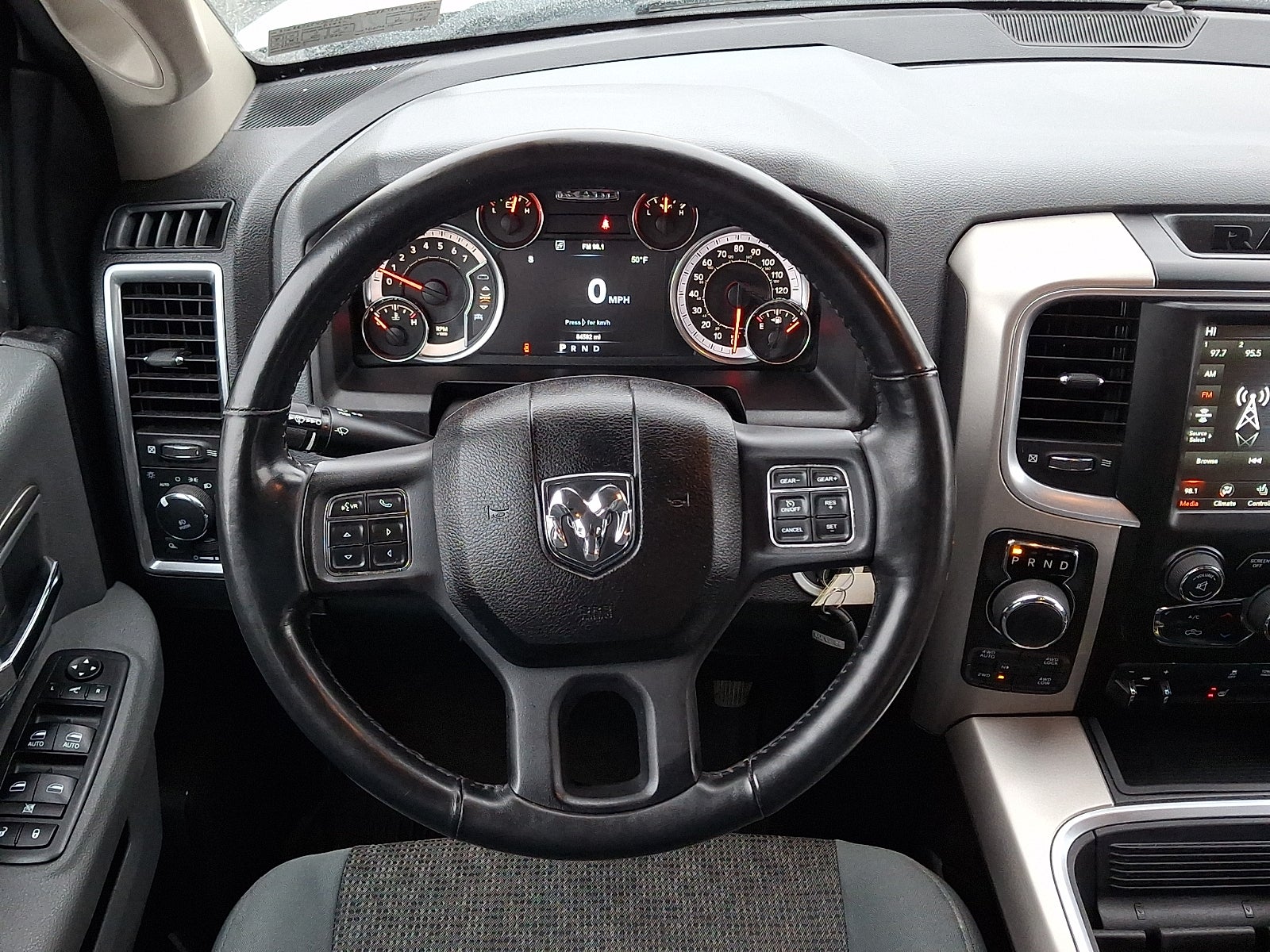 2018 RAM 1500 Big Horn Crew Cab 4x4 5'7" Box