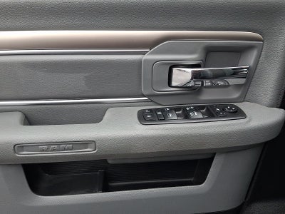 2018 RAM 1500 Big Horn Crew Cab 4x4 5'7" Box