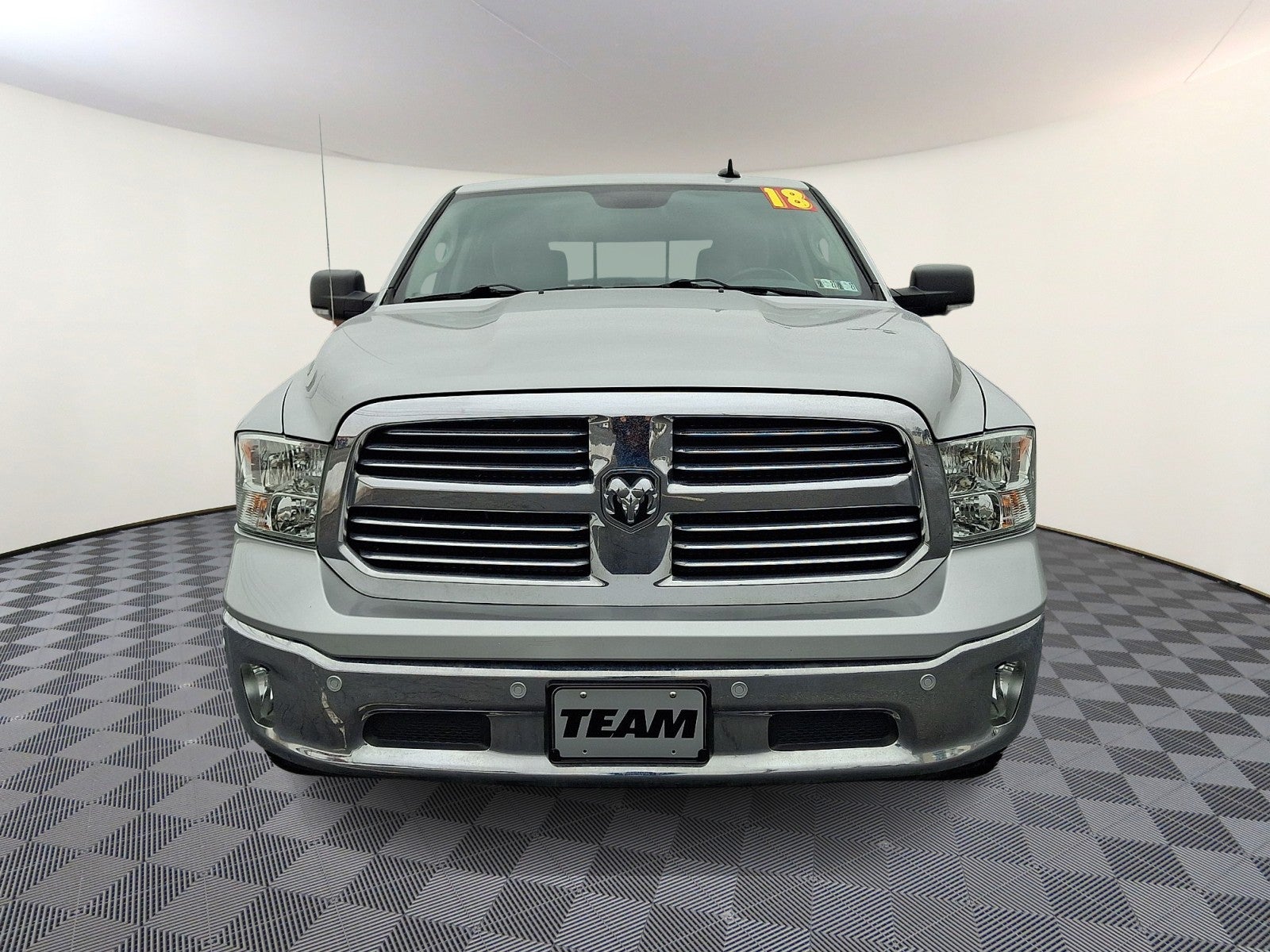 2018 RAM 1500 Big Horn Crew Cab 4x4 5'7" Box