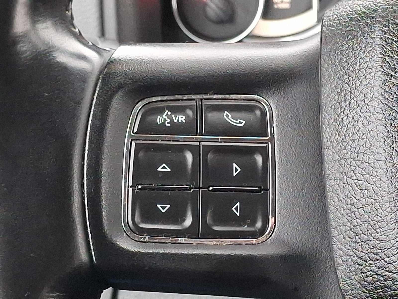 2018 RAM 1500 Big Horn Crew Cab 4x4 5'7" Box