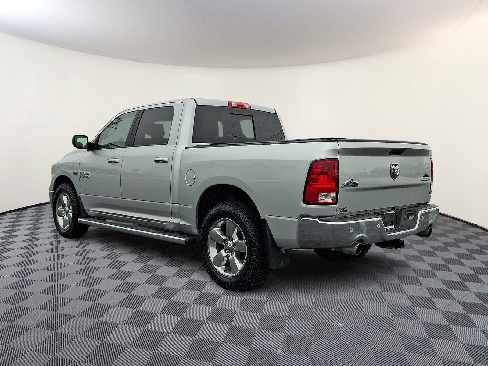 2018 RAM 1500 Big Horn Crew Cab 4x4 5'7" Box