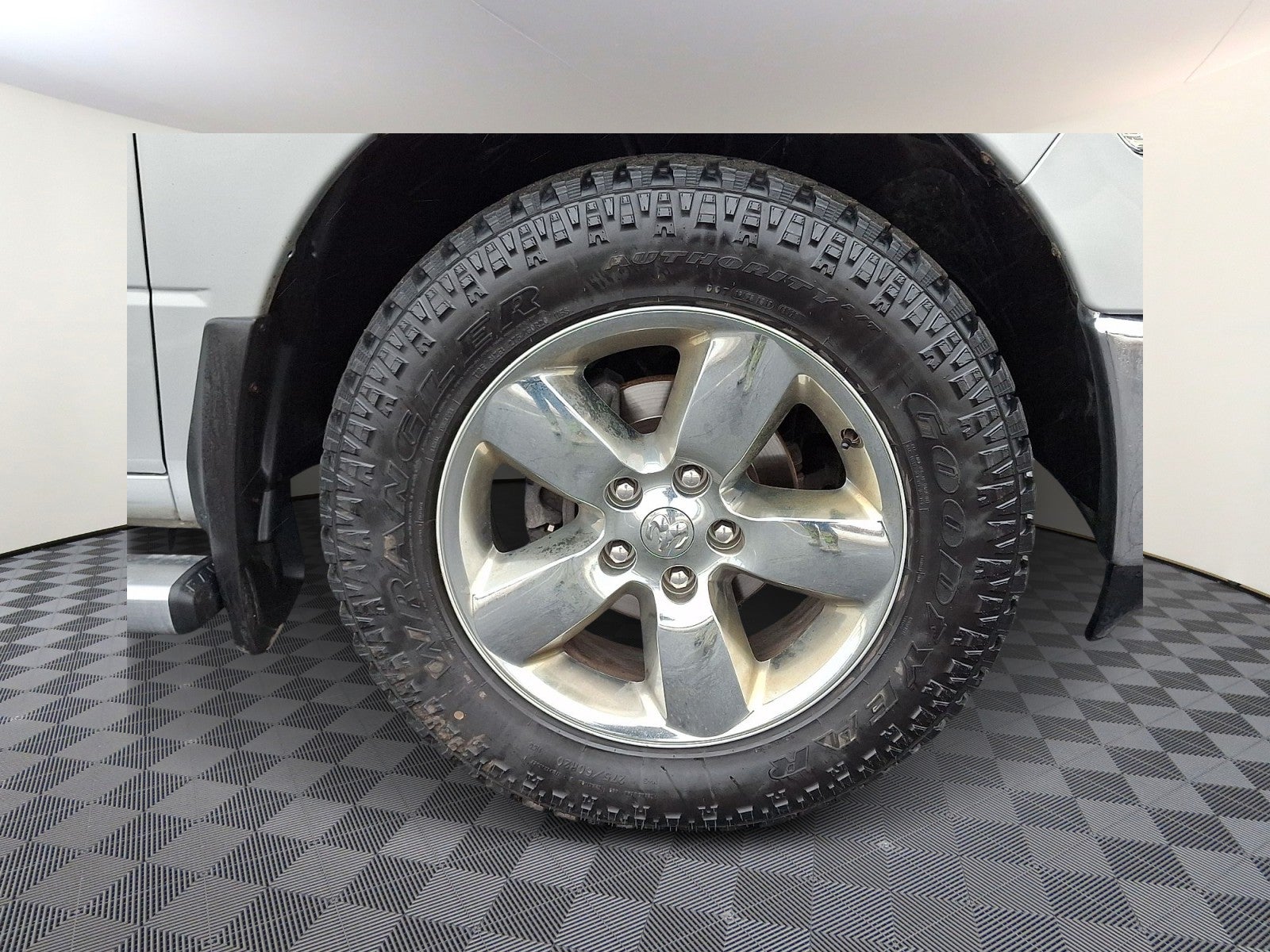 2018 RAM 1500 Big Horn Crew Cab 4x4 5'7" Box