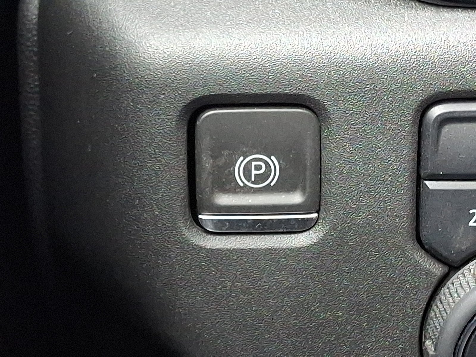 2024 Chevrolet Silverado 1500 4WD Crew Cab Short Bed LT with 2FL