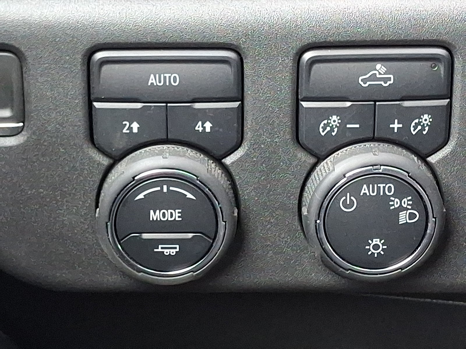 2024 Chevrolet Silverado 1500 4WD Crew Cab Short Bed LT with 2FL