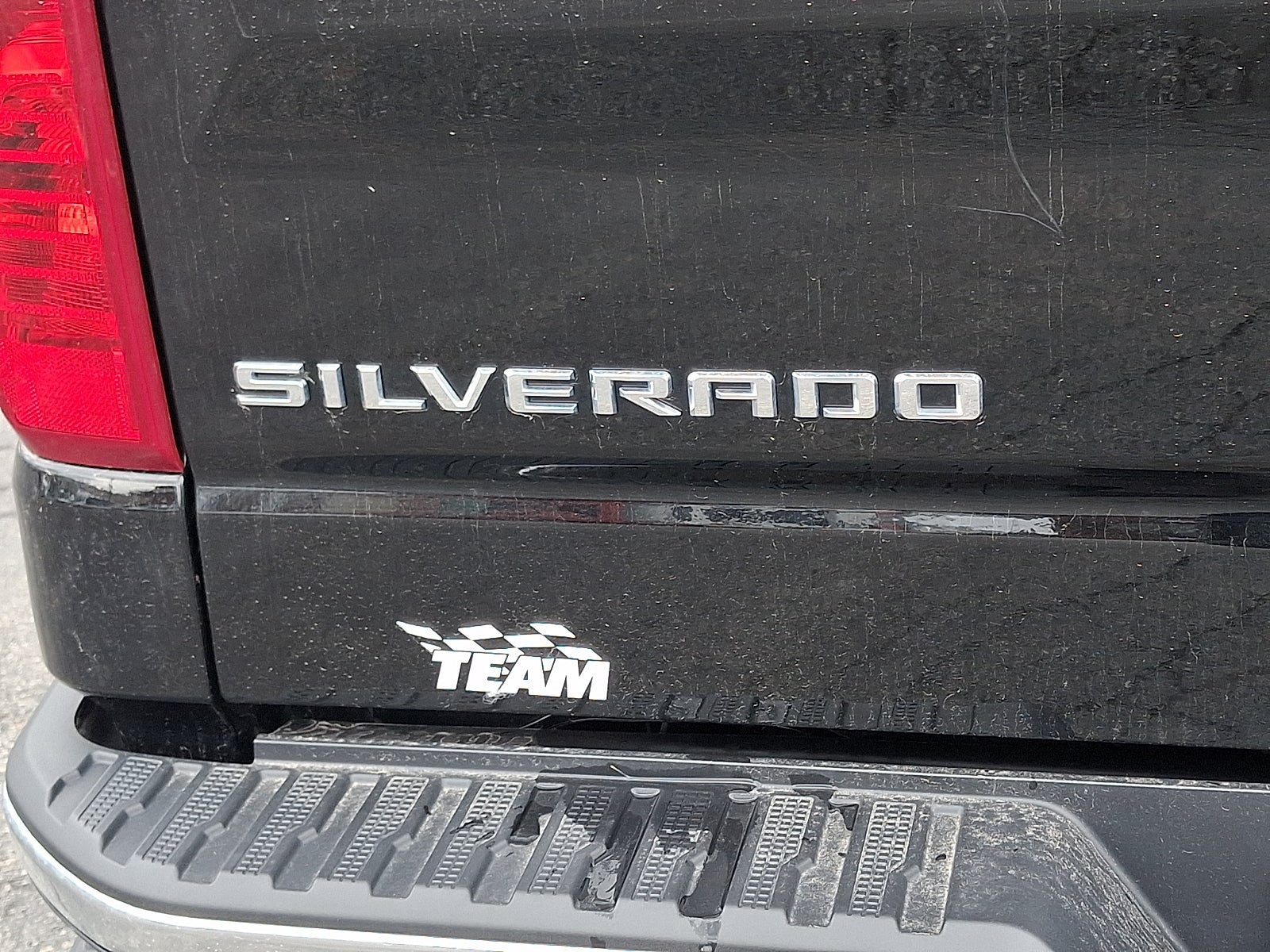 2024 Chevrolet Silverado 1500 4WD Crew Cab Short Bed LT with 2FL