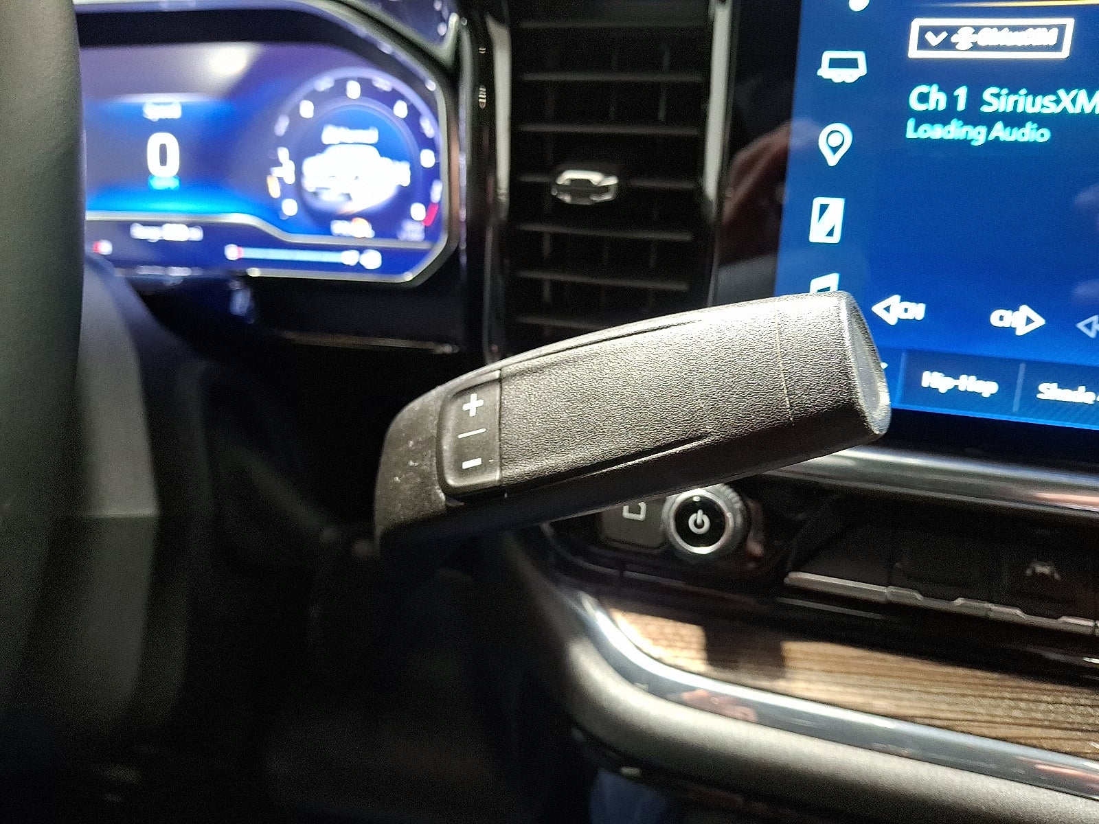 2024 Chevrolet Silverado 1500 4WD Crew Cab Short Bed LT with 2FL