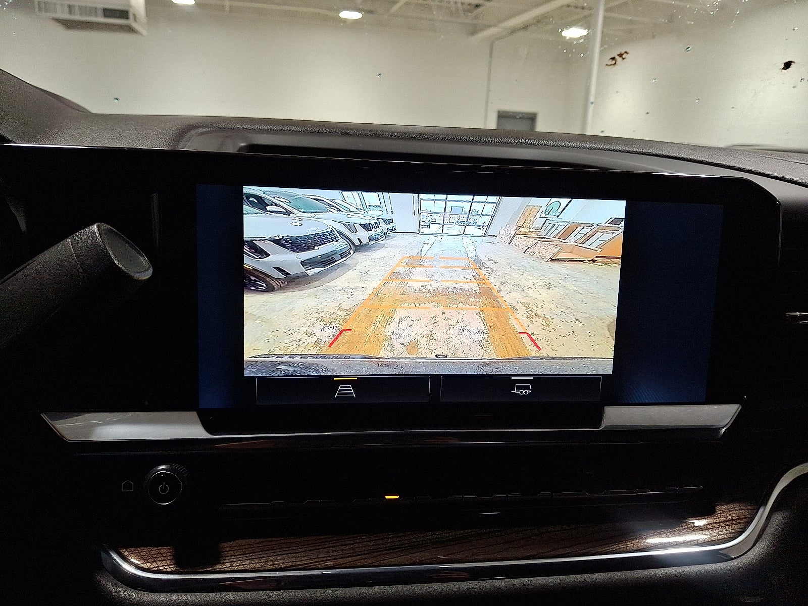 2024 Chevrolet Silverado 1500 4WD Crew Cab Short Bed LT with 2FL