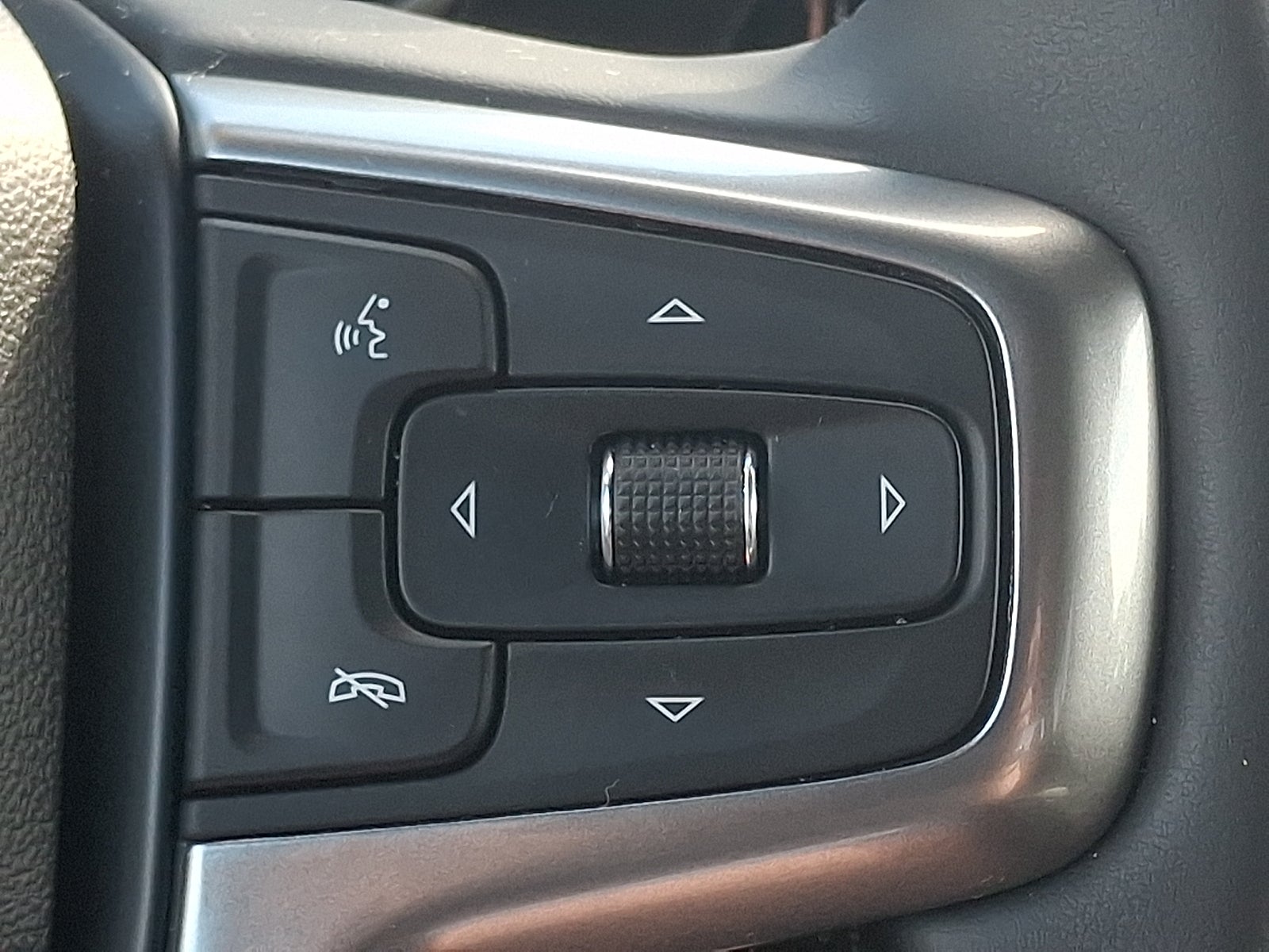 2025 Chevrolet Silverado 1500 4WD Crew Cab Short Bed LT with 2FL
