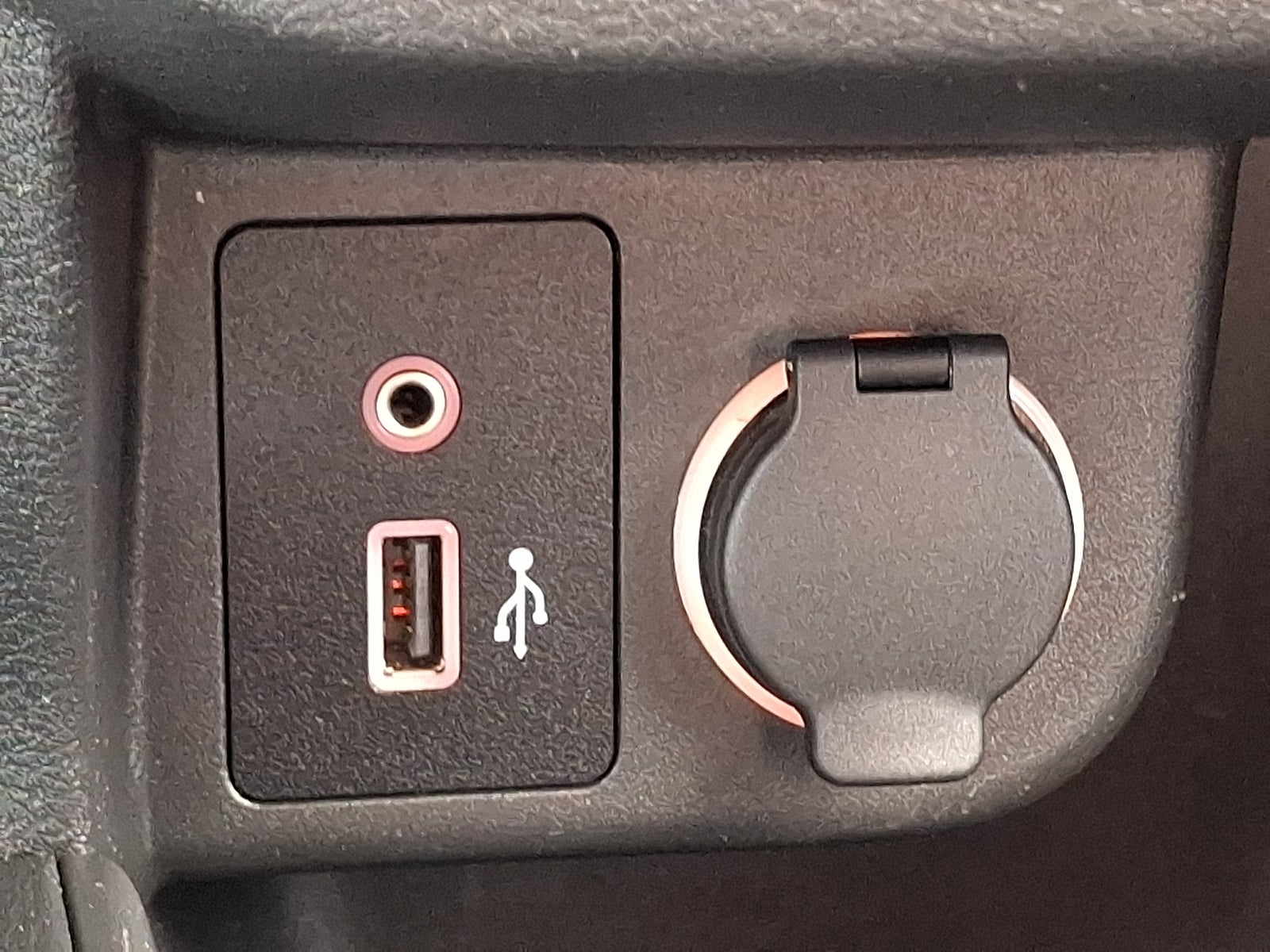 2023 Nissan Kicks S Xtronic CVT