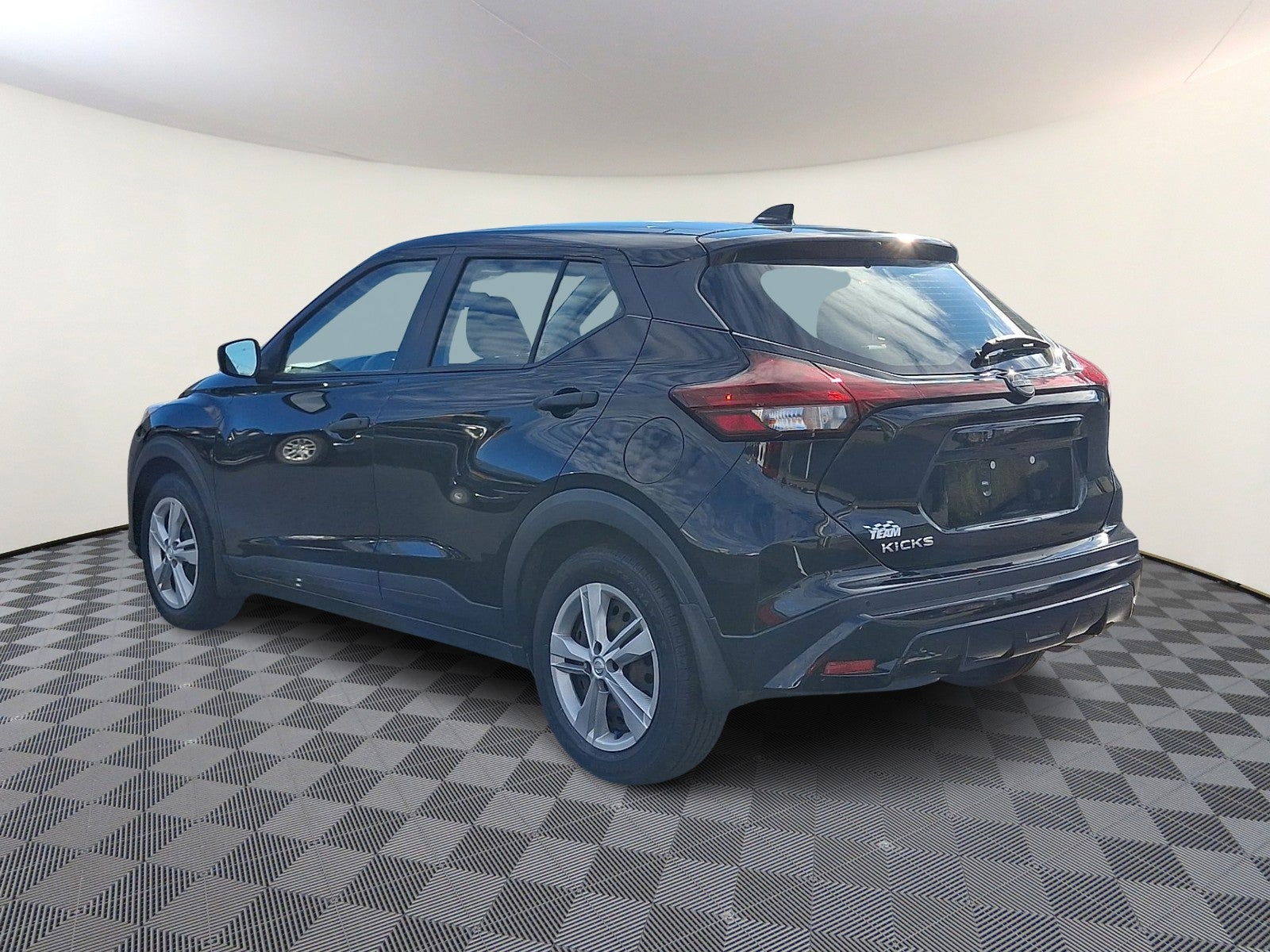 2023 Nissan Kicks S Xtronic CVT