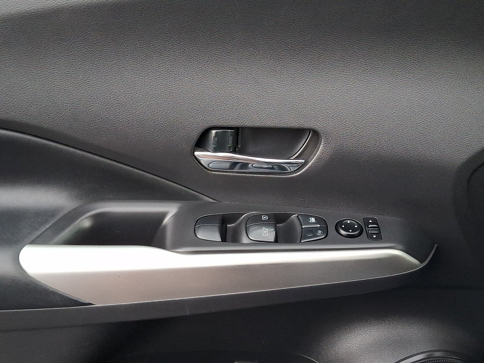 2019 Nissan Kicks SR