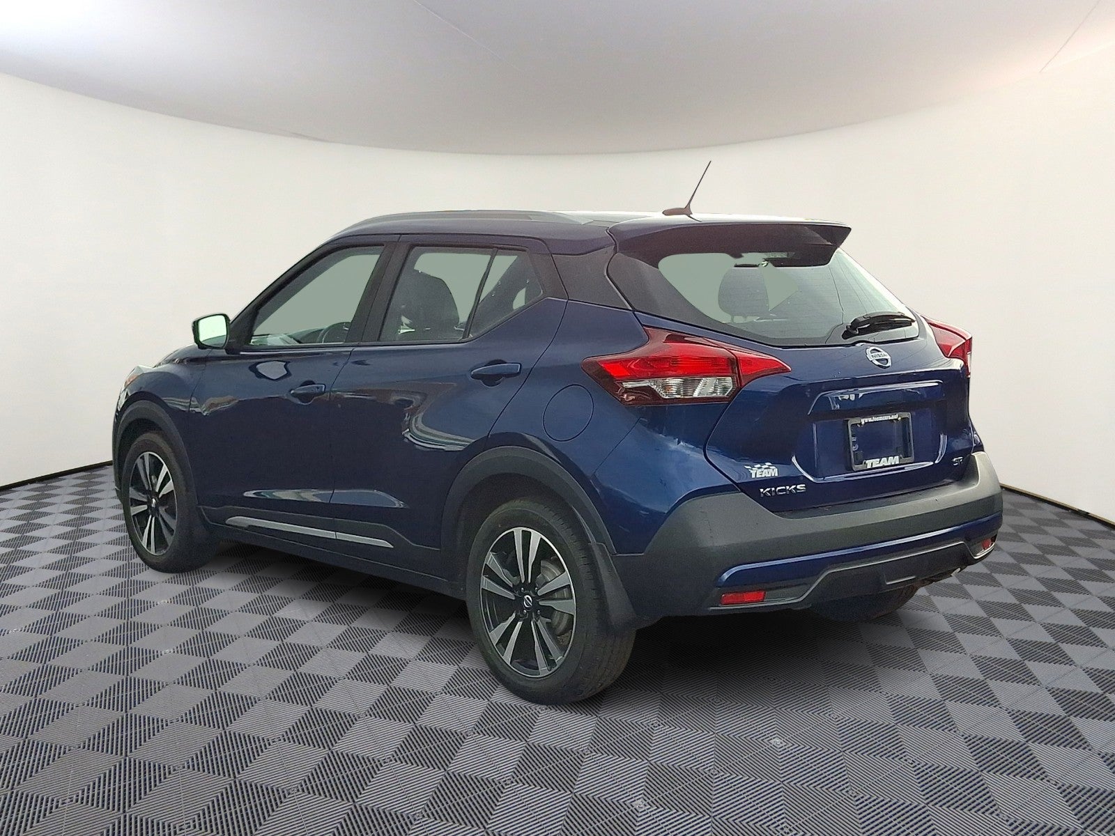2019 Nissan Kicks SR