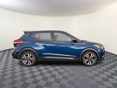 2019 Nissan Kicks SR