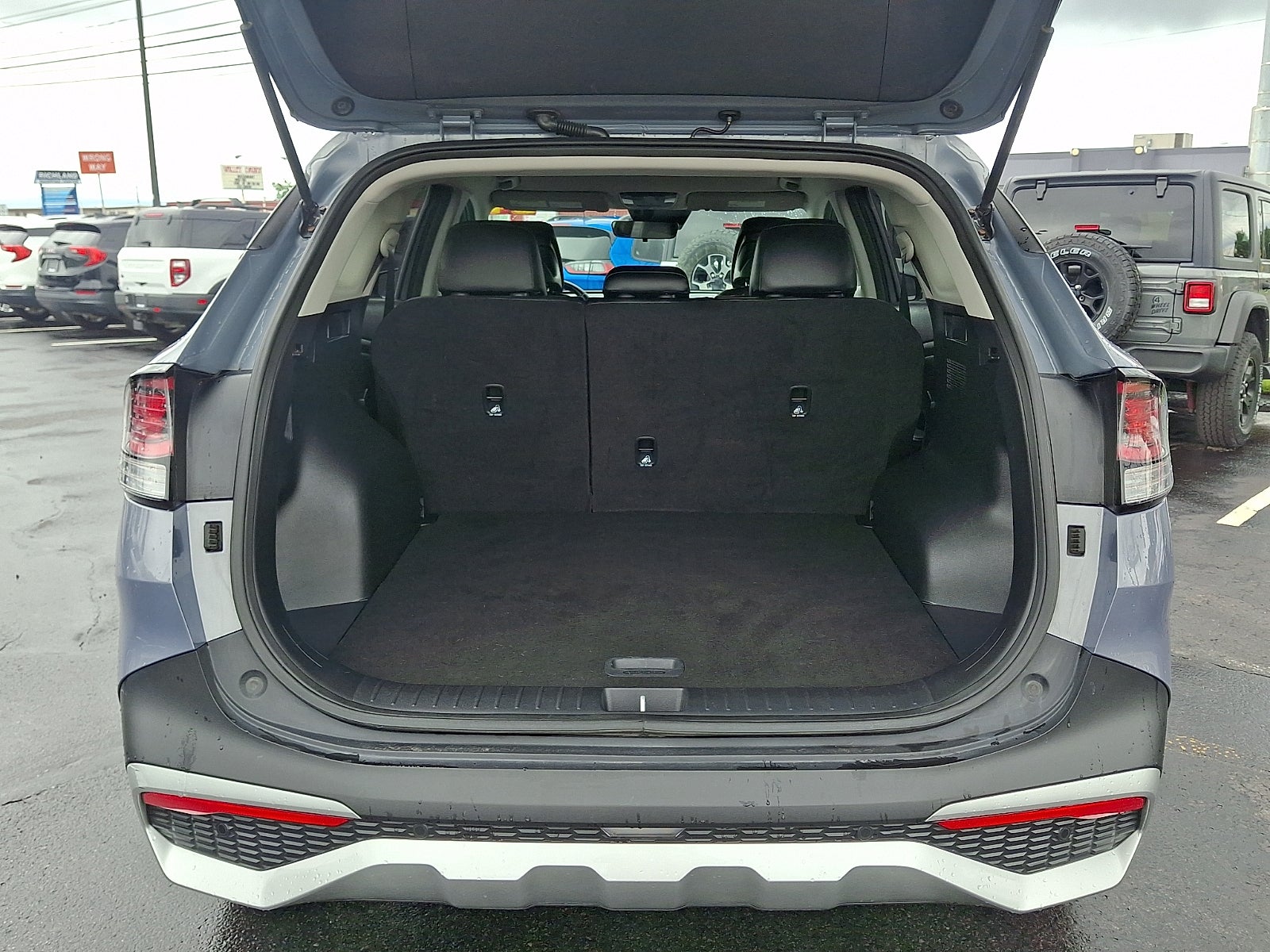 2024 Kia Sportage EX