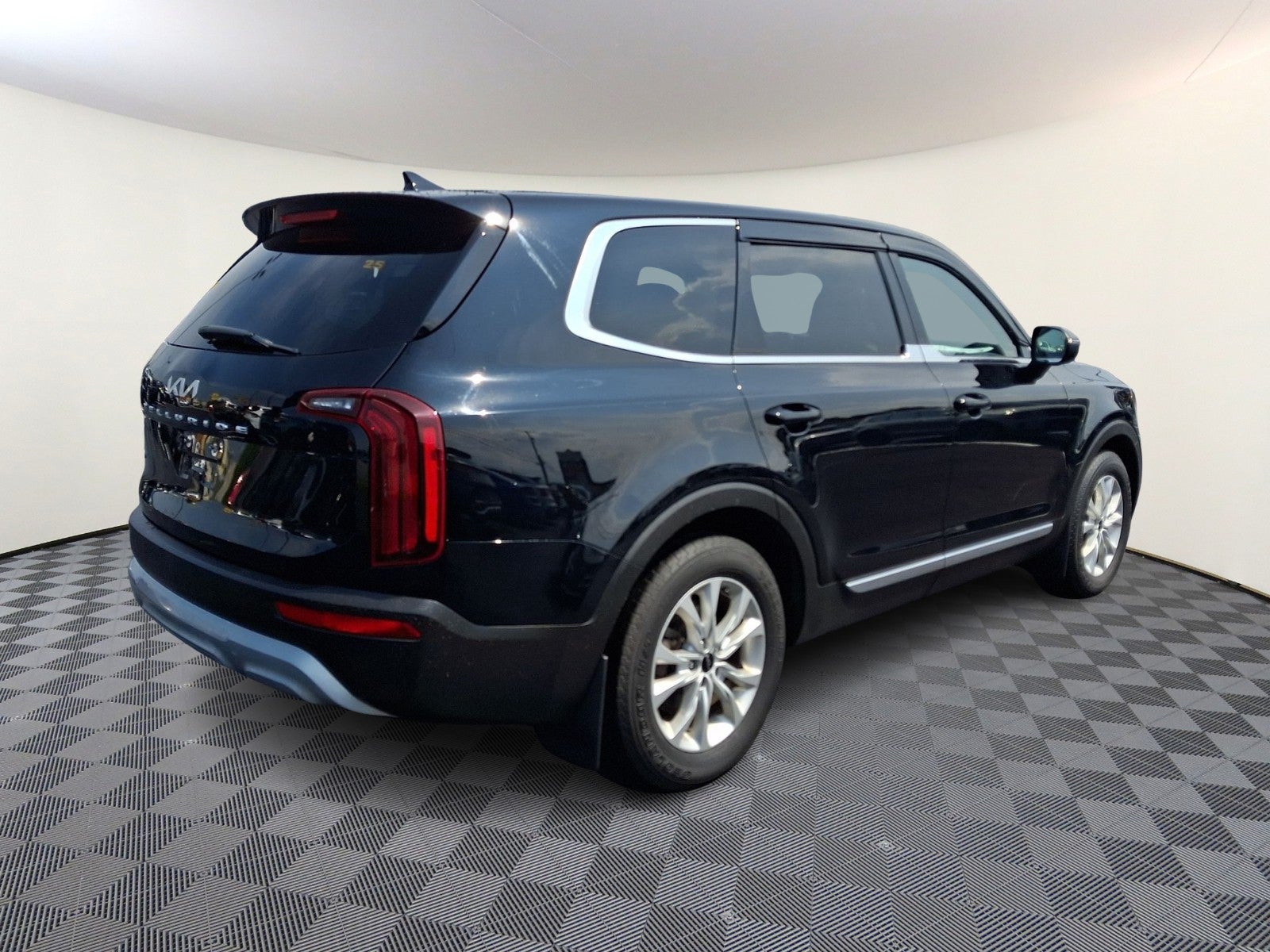 2022 Kia Telluride LX