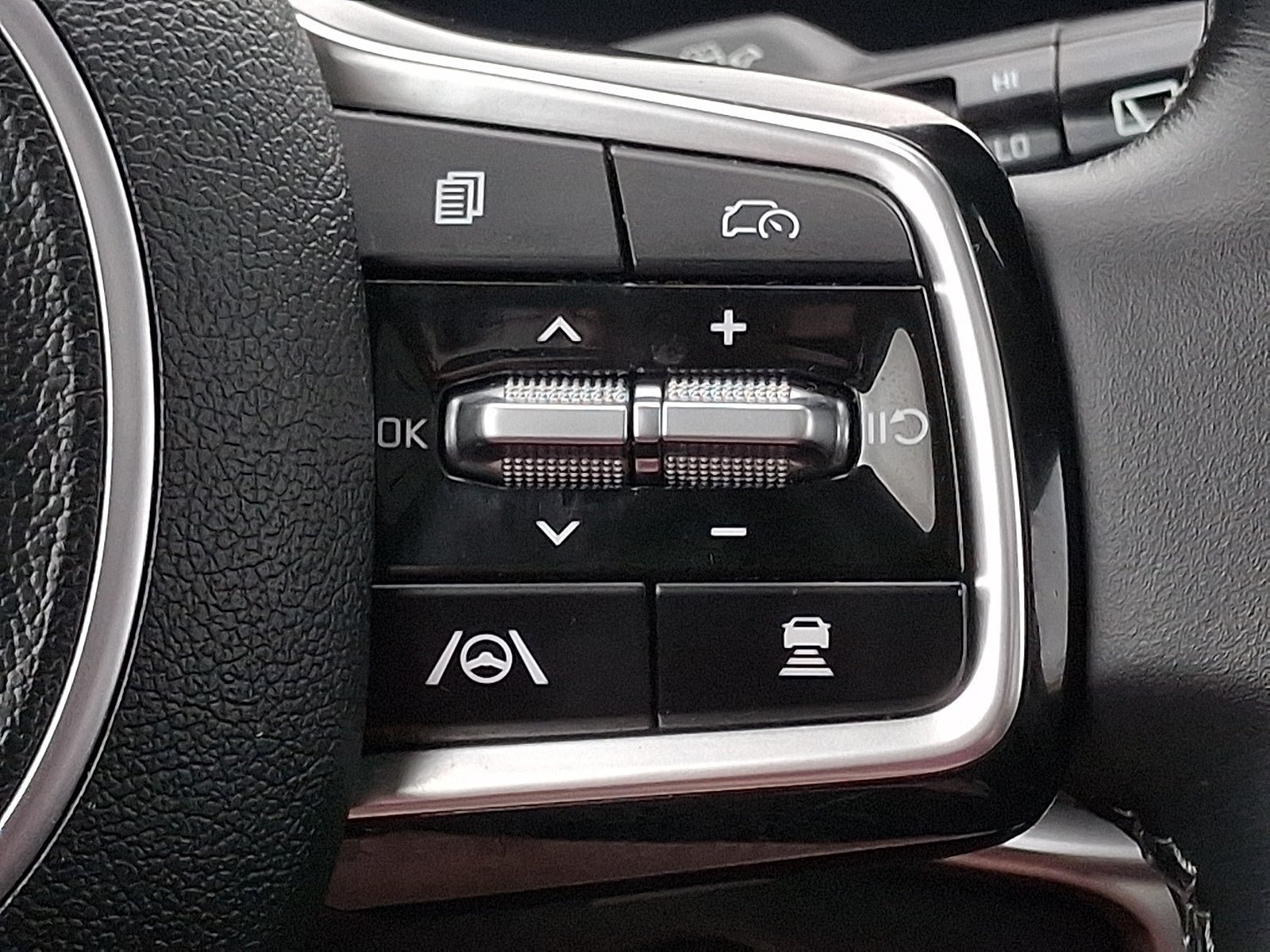 2024 Kia Sorento X-Line EX