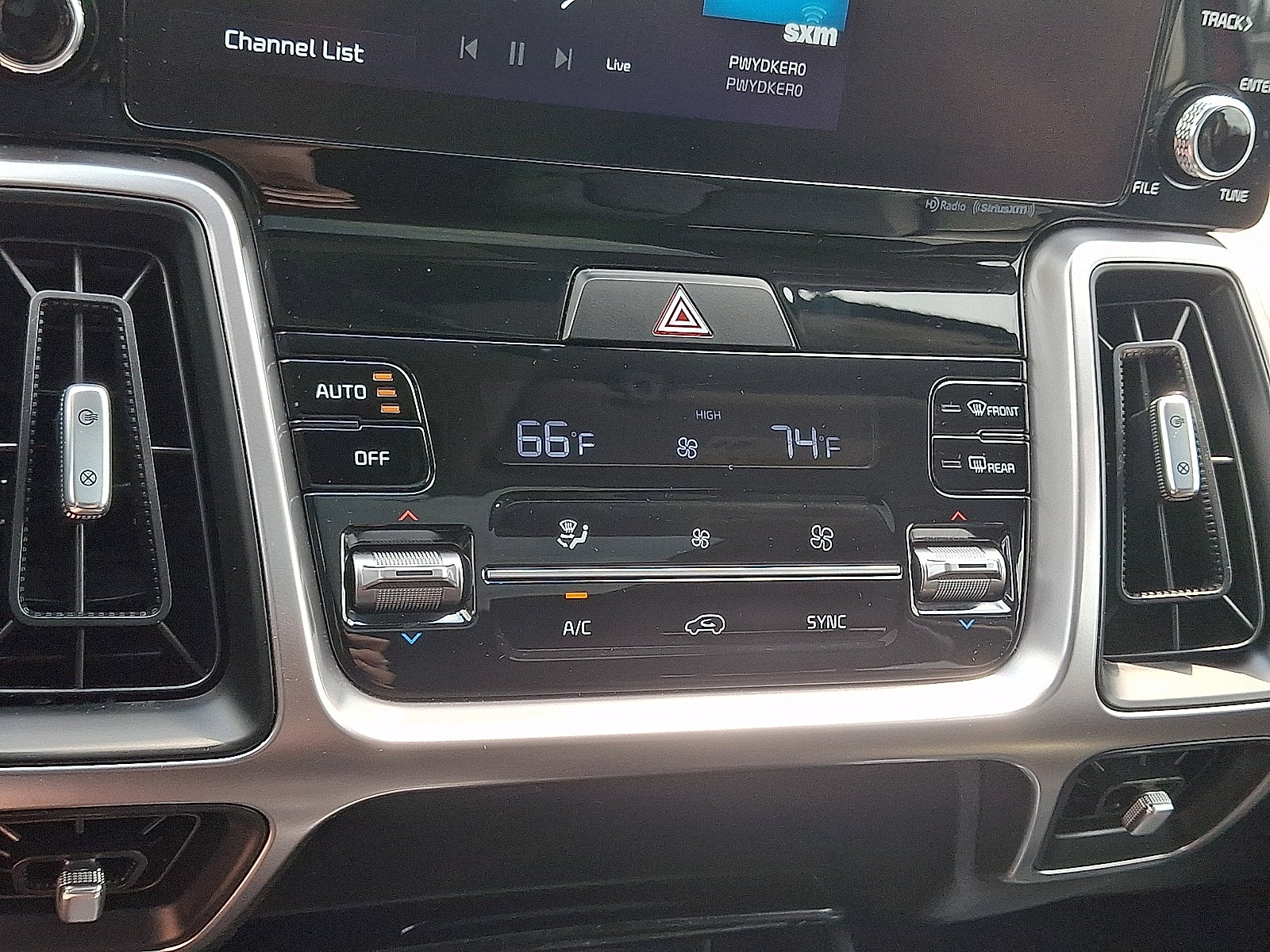 2023 Kia Sorento X-Line S
