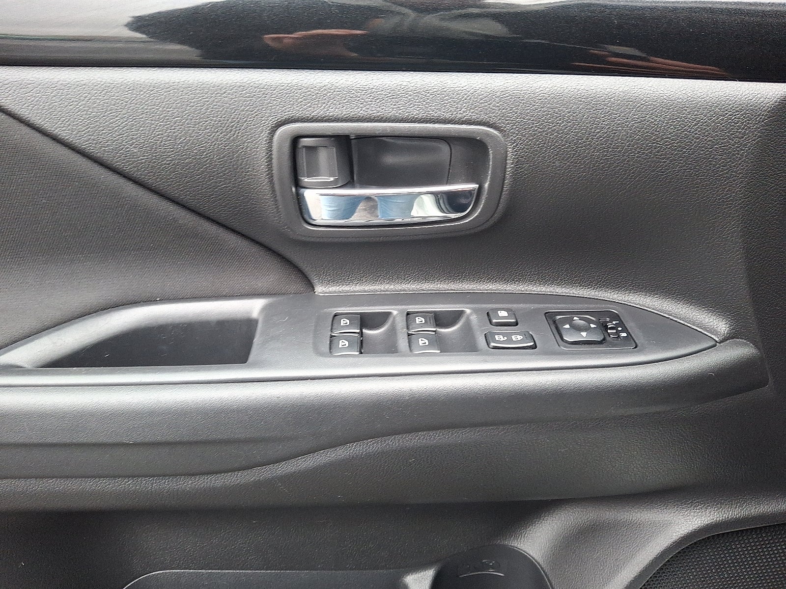 2019 Mitsubishi Outlander ES