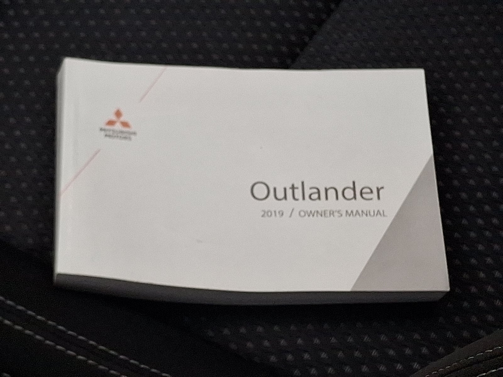 2019 Mitsubishi Outlander ES