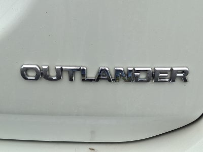 2019 Mitsubishi Outlander ES