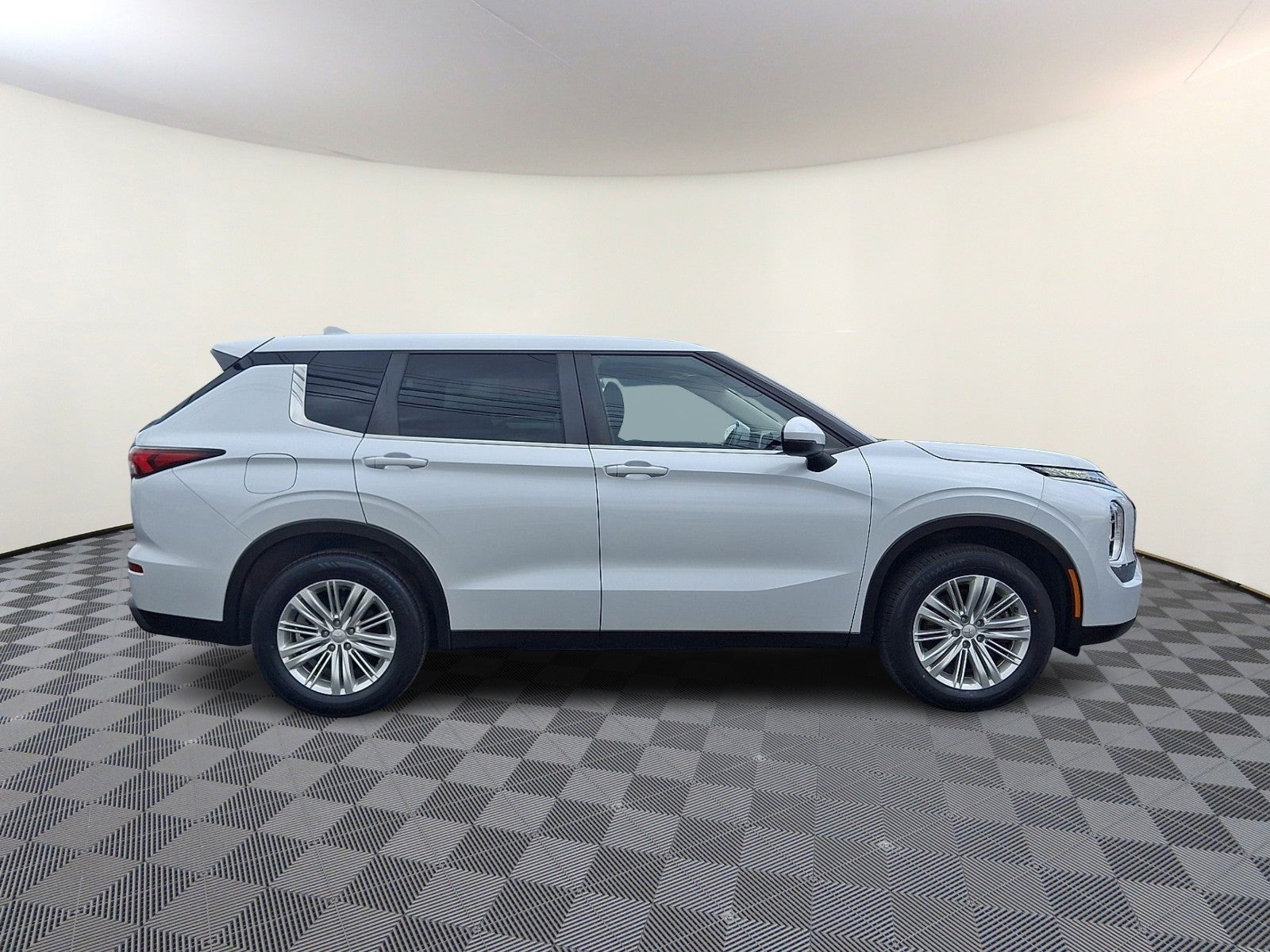 2022 Mitsubishi Outlander ES 2.5 2WD