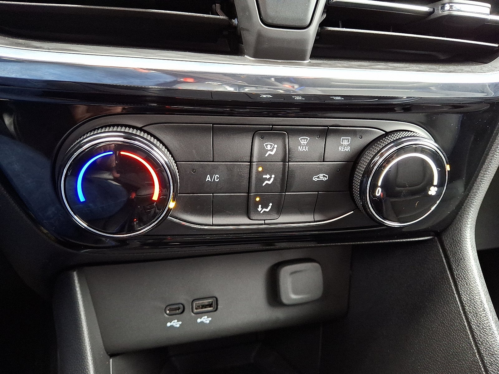 2025 Buick Encore GX Sport Touring AWD