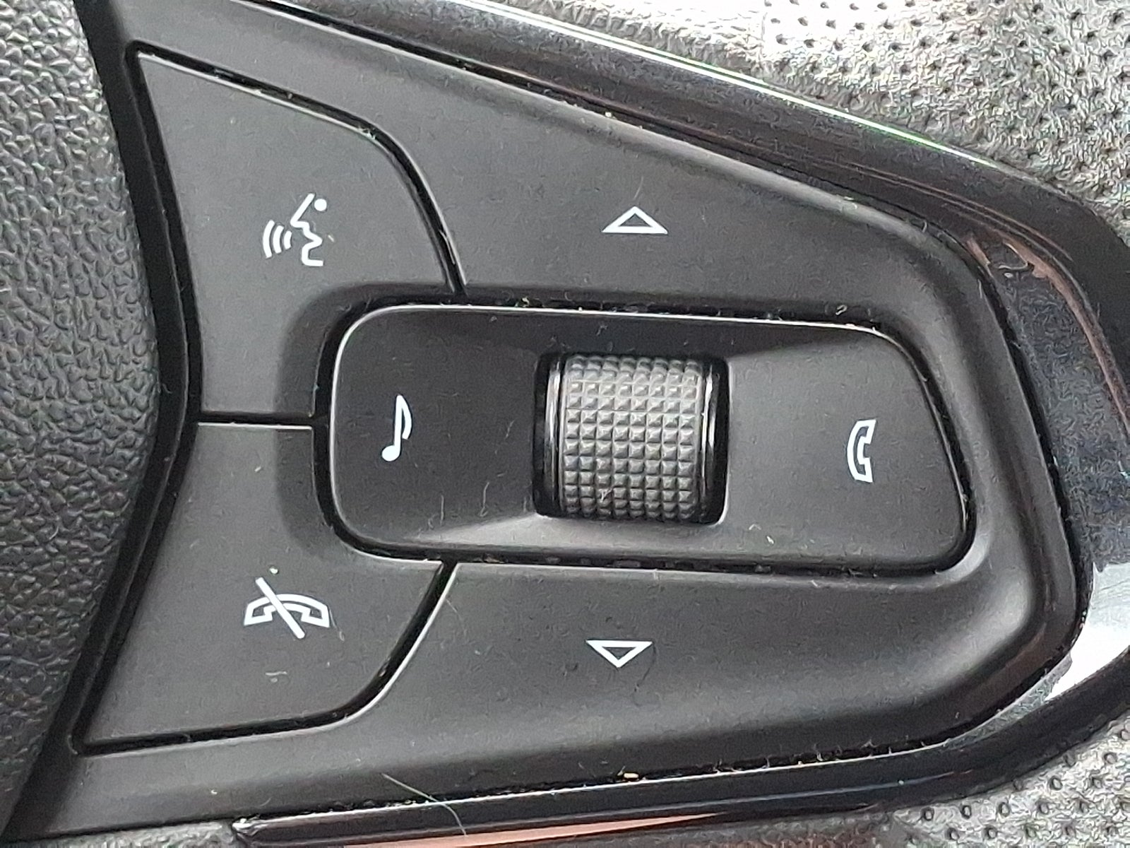 2025 Chevrolet Trailblazer AWD LS