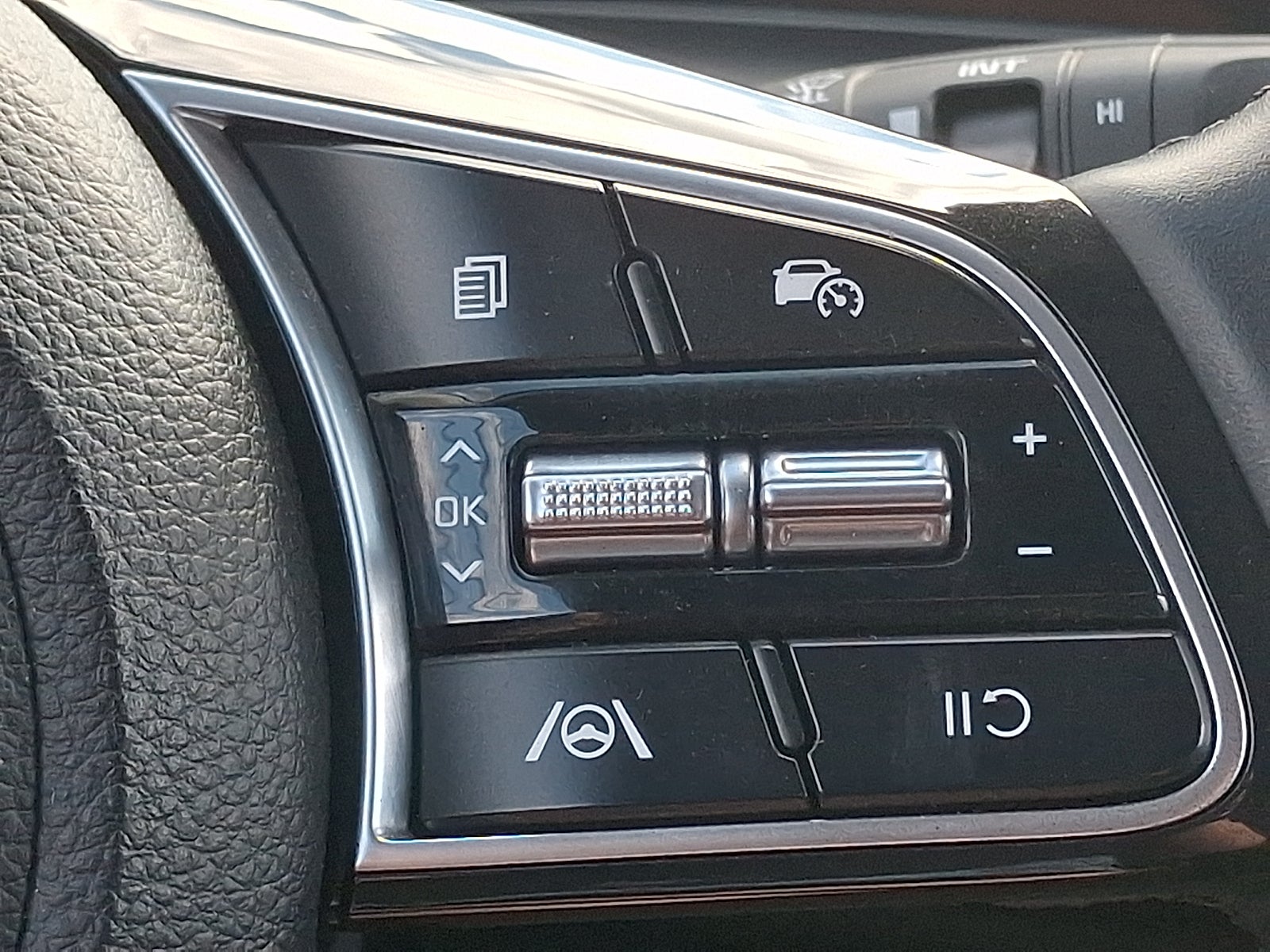 2024 Kia Seltos X-Line