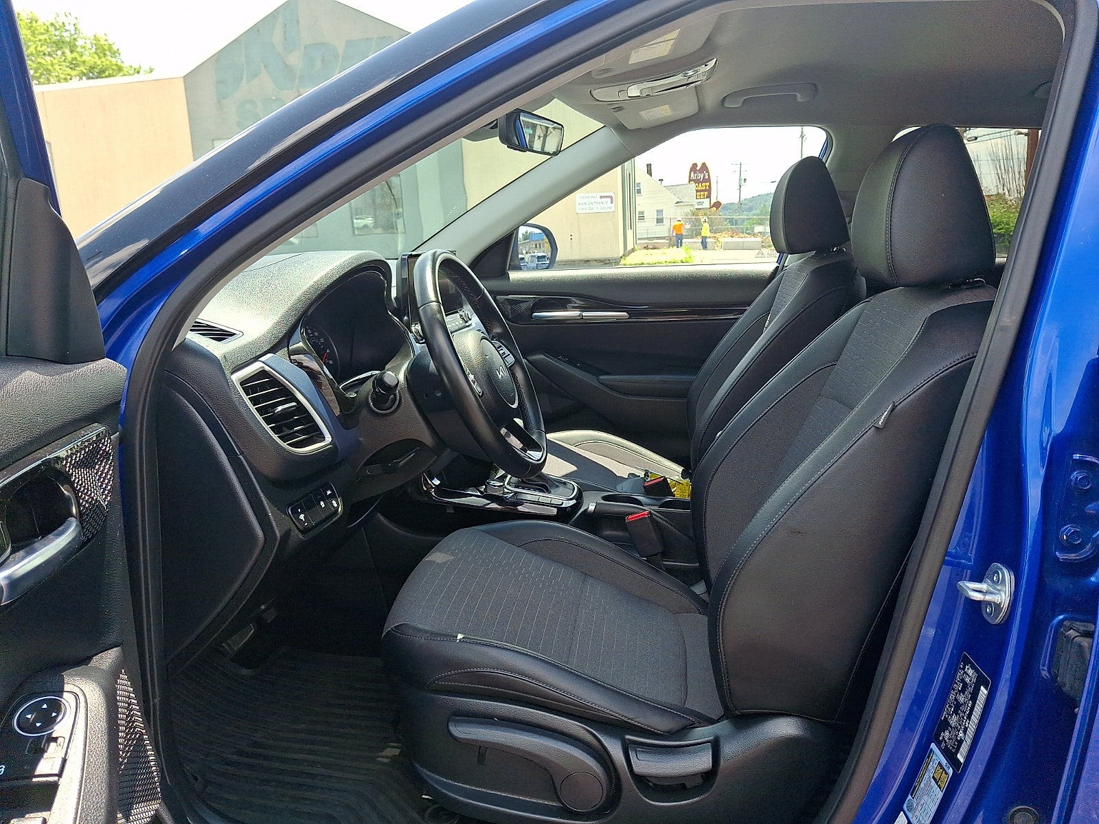 2023 Kia Seltos S