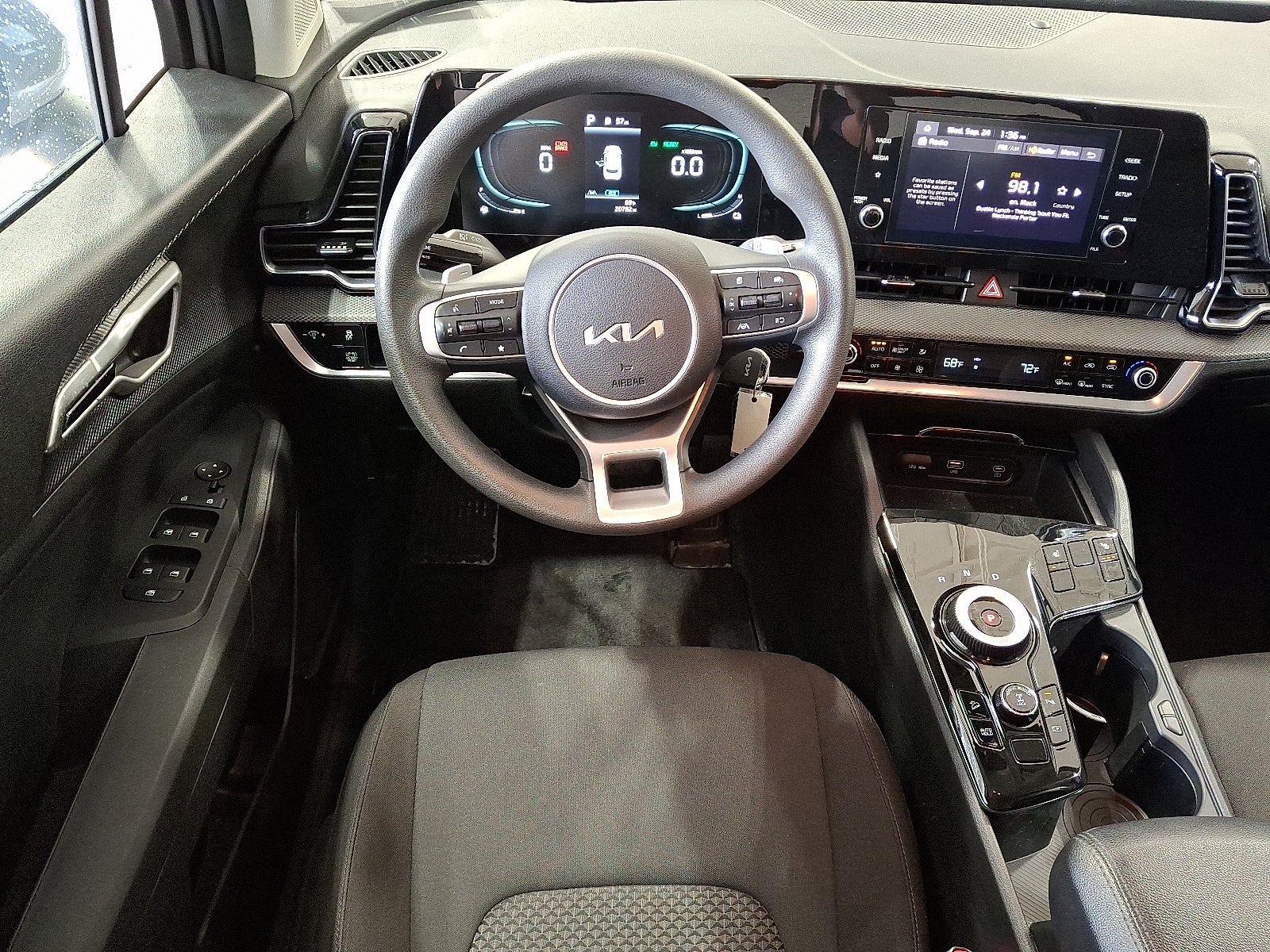 2023 Kia Sportage Hybrid LX