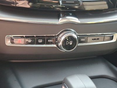 2023 Volvo XC60 B5 Core